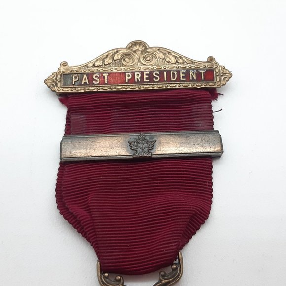 Royal Canadian Legion Medals -Past President - Picture 6 of 11